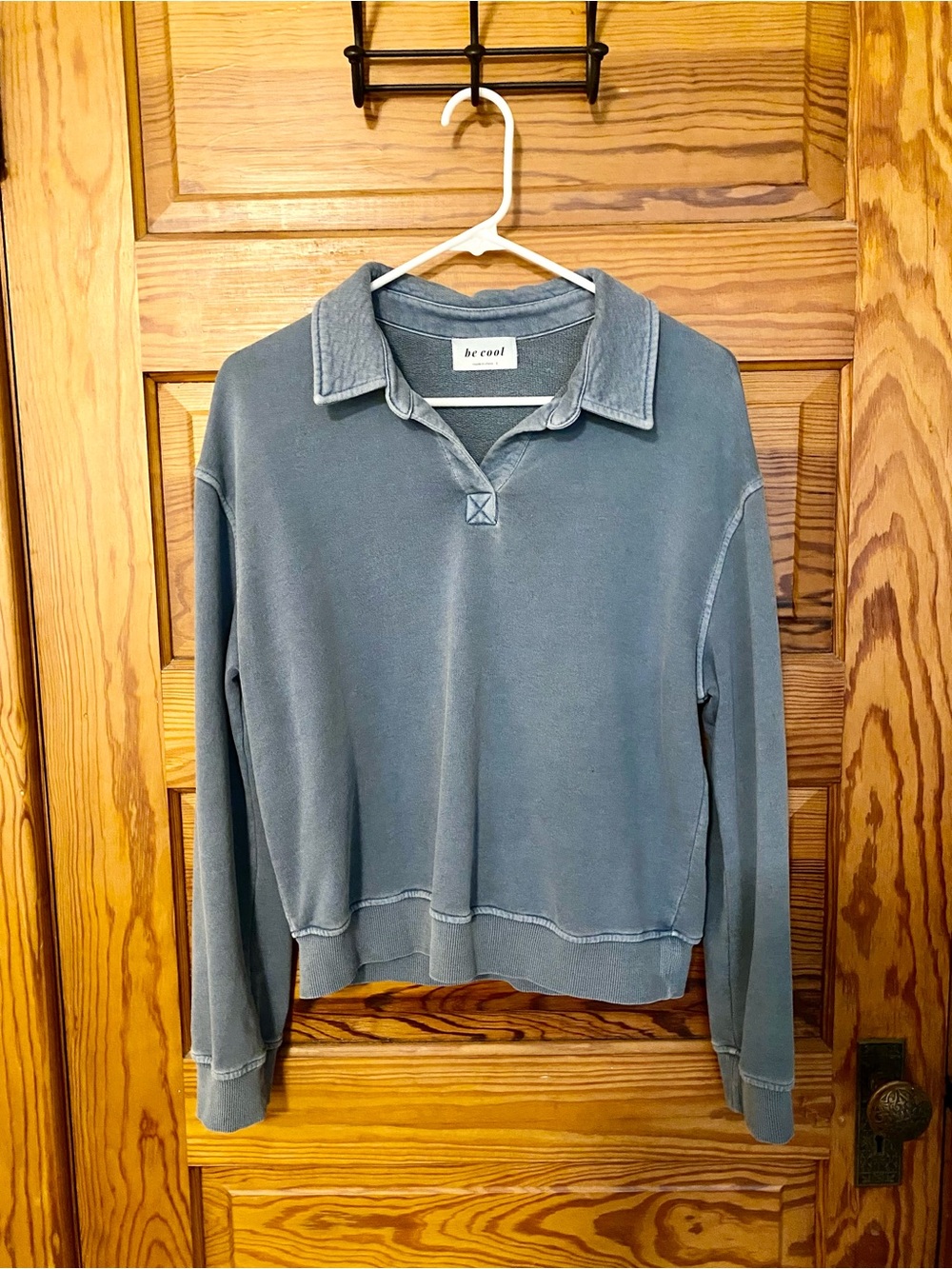BE COOL Faded Slate Blue Collared Pullover Size Small